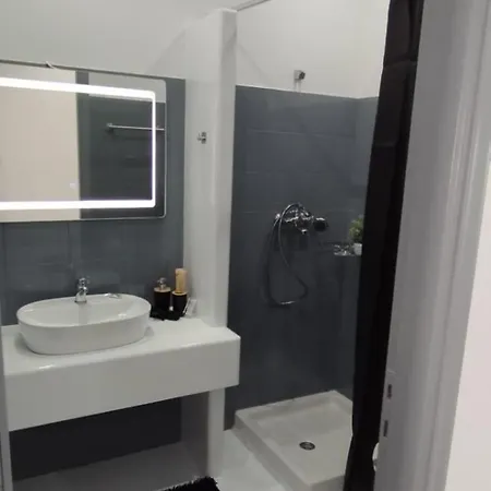 Saris Apartman
